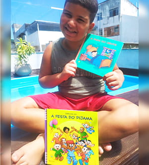 foto-crianca-lendo-livro